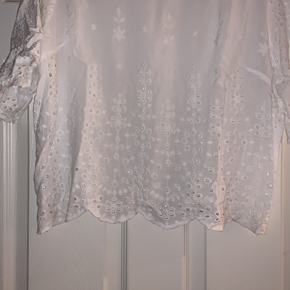 White paisley blouse - Picture 3 of 4